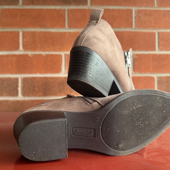 American Eagle Suede Booties - Picture 2 of 2